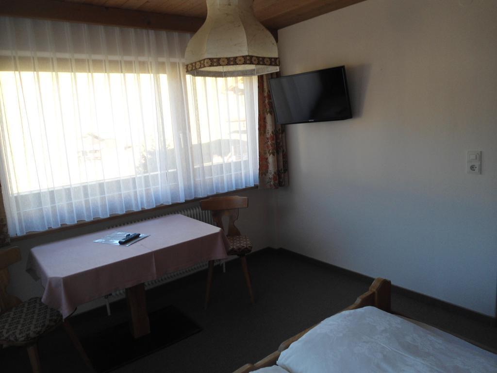 Haus Marion Hotel Тукс Екстериор снимка