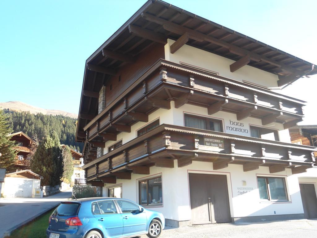 Haus Marion Hotel Тукс Екстериор снимка