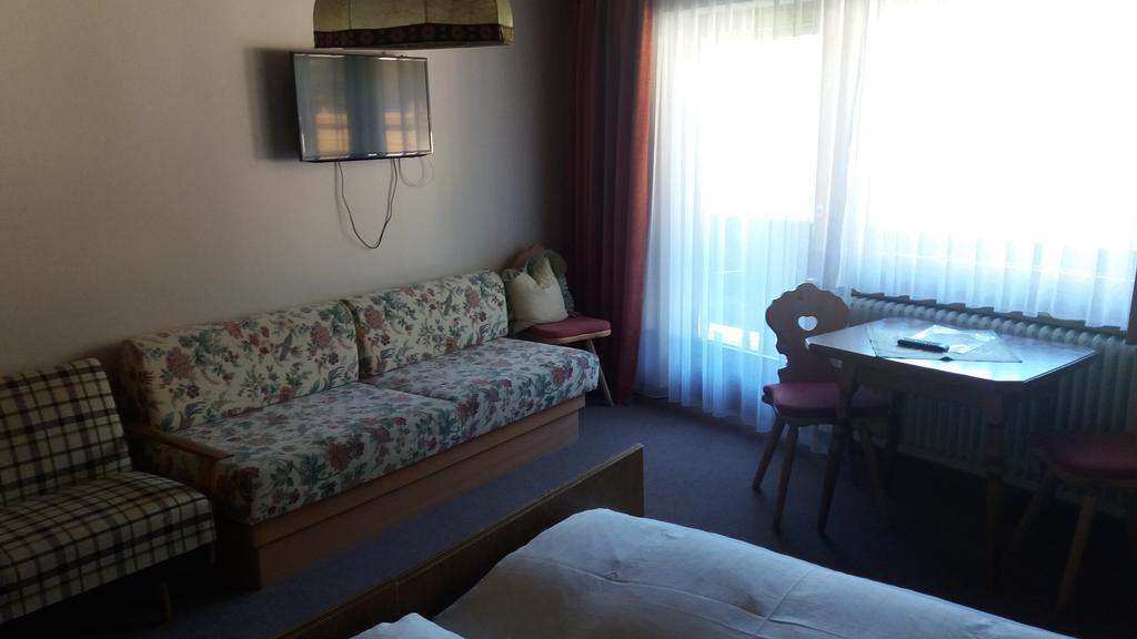 Haus Marion Hotel Тукс Екстериор снимка